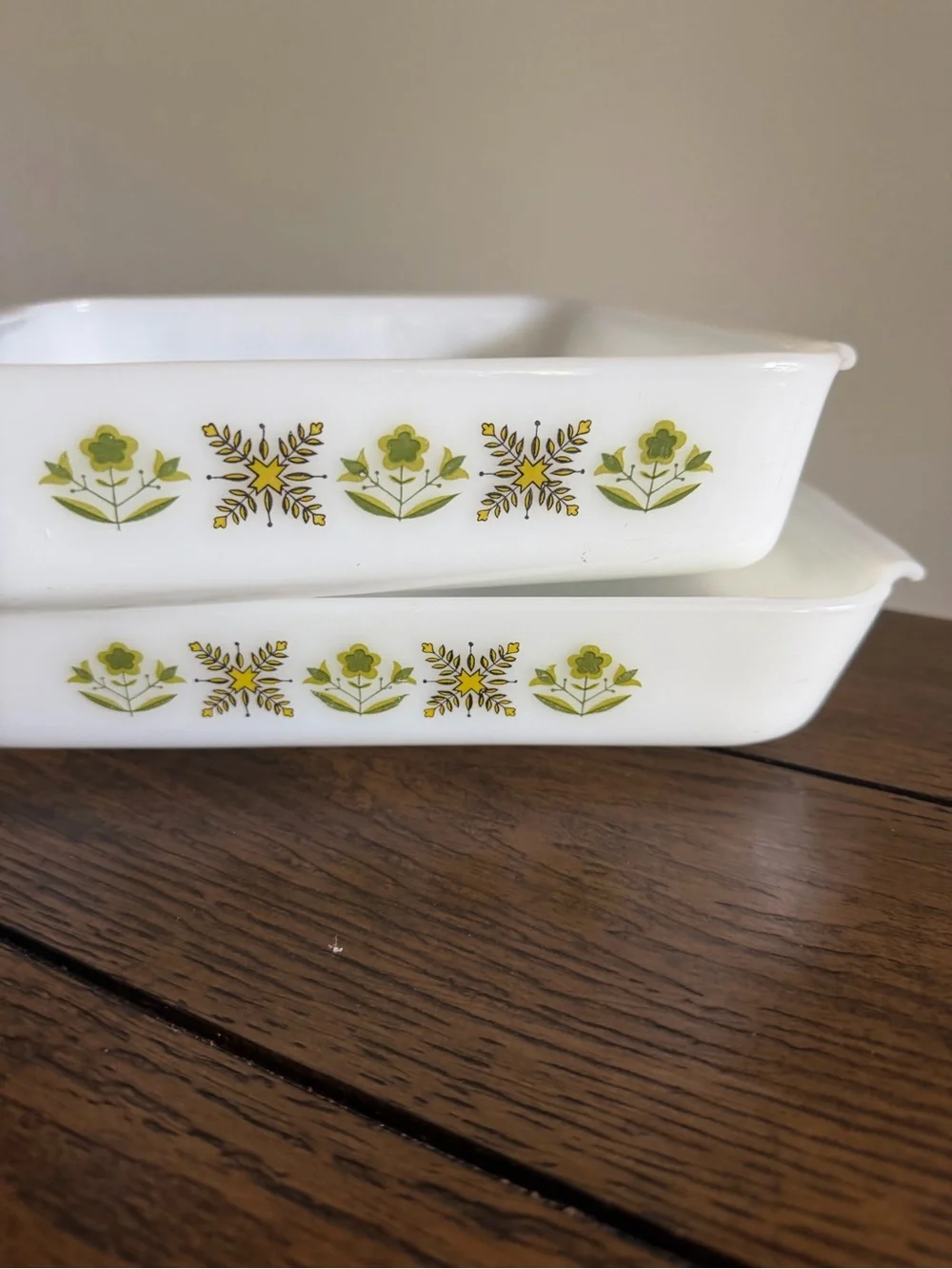 Vintage Fire-King Meadow‎ Green Milk Glass Baking Dish 1.5 Qt Casserole And Loaf